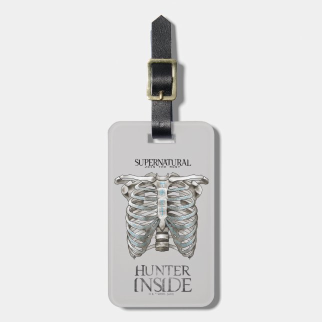 Supernaturlig "Hunter Inside" Ribcage Graphic Bagagebricka (Vertikal Framsida)