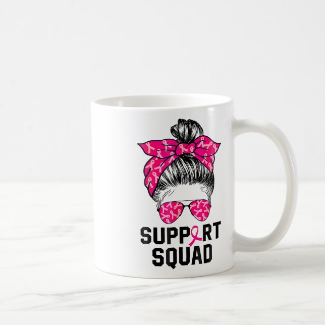 Support Squad Messy Bun Rosa Warrior Breast Cancer Kaffemugg (Höger)