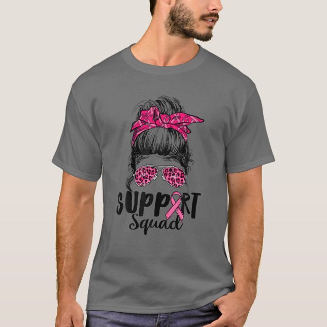 Support Squad Messy Bun Rosa Warrior Breast Cancer T Shirt (Framsida)