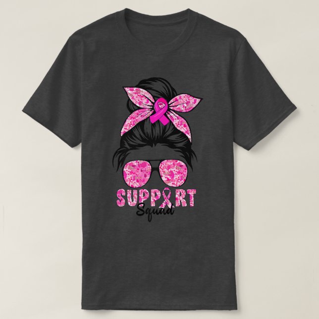 Support Squad Messy Bun Rosa Warrior Breast Cancer T Shirt (Design framsida)