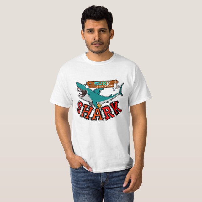 Surf avec requin t shirt (Hel framsida)