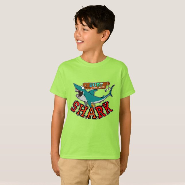 Surf avec requin t shirt (Hel framsida)