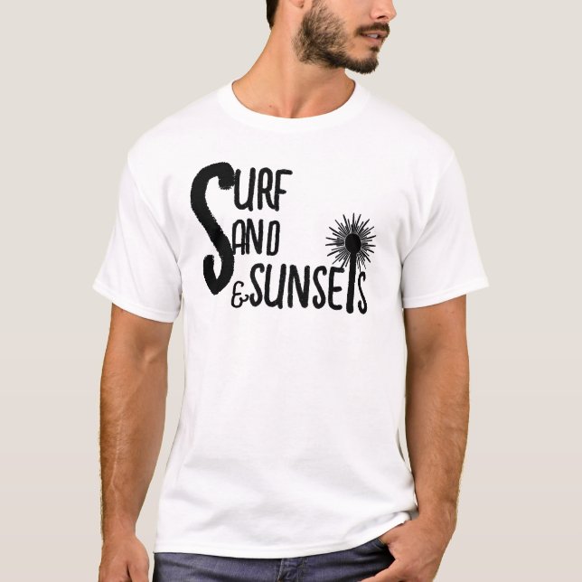 Surf Sand Solnedgångar Beach Vibes T-Shirt (Framsida)