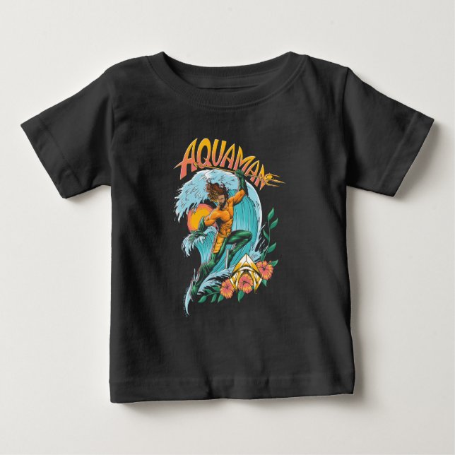 Surfa av Aquaman och Trident Stigning Graphic T Shirt (Framsida)