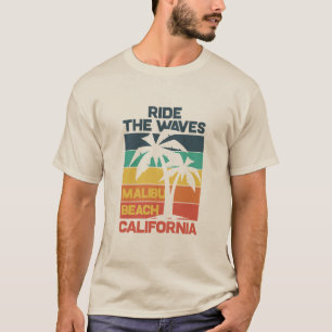 Surfa för Malibu Beach Vintage Design T Shirt
