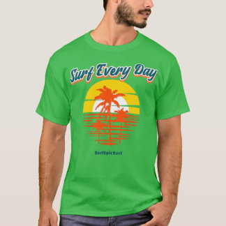 Surfa Varje dag 3 palmtree Infront of Sunset T Shirt