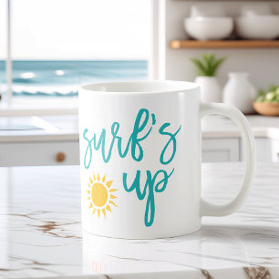 Surfans upp-sommartypografi kaffemugg