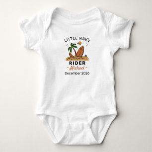 Surfar Baby Shower: Liten Våg Ryttare - Surfing T Shirt