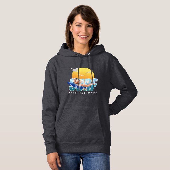 Surfaren rider vågen | Kvinnor T Shirt (Hel framsida)