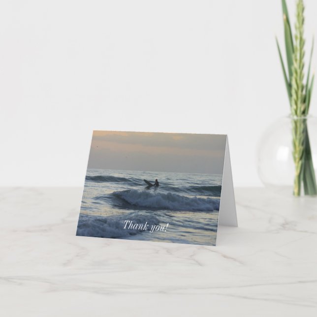 Surfaren väntar på tack kort (Framsida)