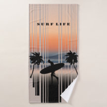 Surfer går in i stranden vid solnedgång | Surfa Li