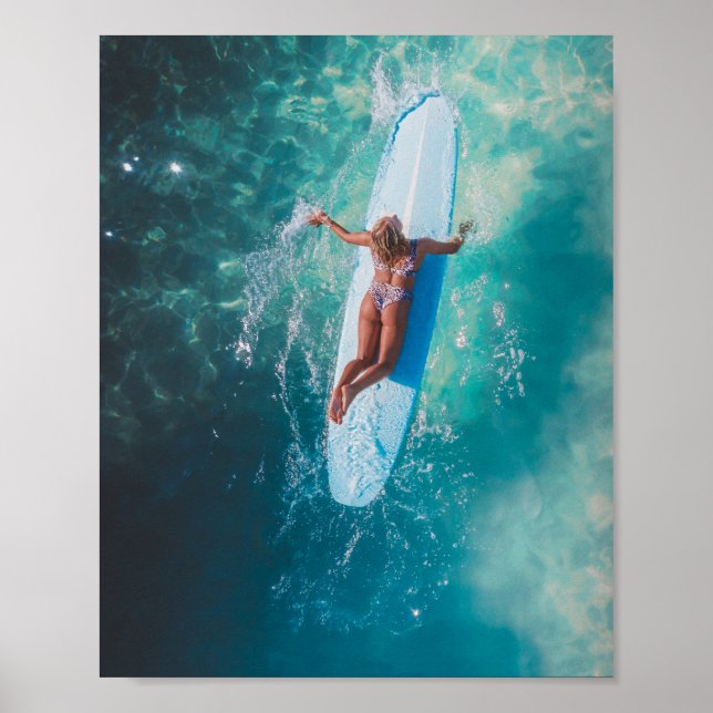 Surfer Girl Paddling Photography Poster (Framsidan)