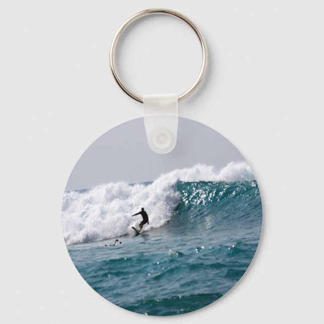 Surfer i Giant Hawaiian Wave Nyckelring (Framsida)