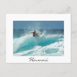 Surfer på ett stort vågvitt Hawaii-vykort Vykort