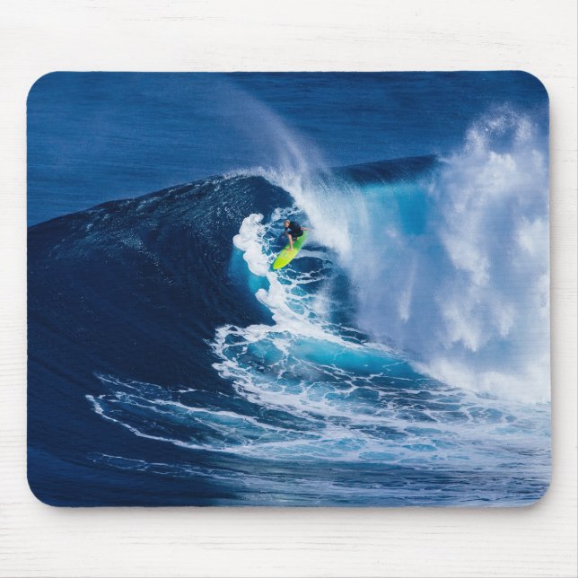 Surfer på Grönt Surfboard Musmatta (Framsidan)