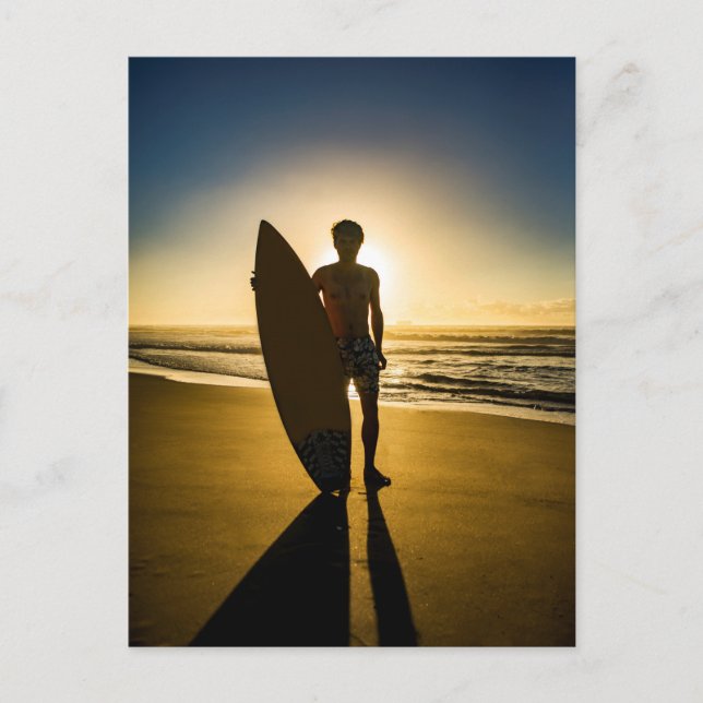 Surfer silhuett under soluppgång vykort (Framsida)