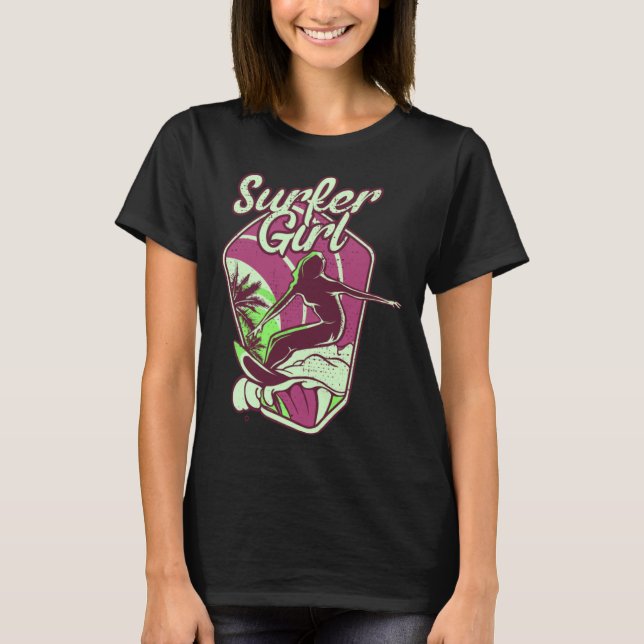 Surfer tjej Chasing Vinkar Surfing T Shirt (Framsida)