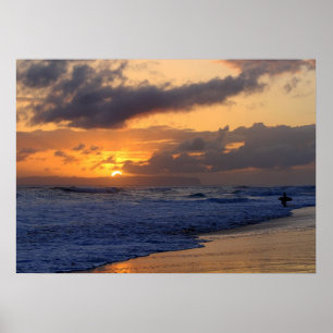 Surfer vid Sunset på Kauai Beach, Niihau på Horizo Poster