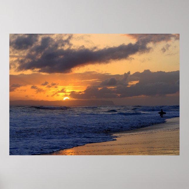 Surfer vid Sunset på Kauai Beach, Niihau på Horizo Poster (Framsidan)