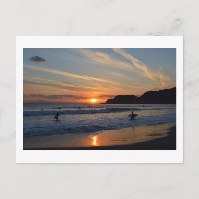 Surfing at Sunset: Shonan Kusten, Japan Postcard Vykort (Framsida)