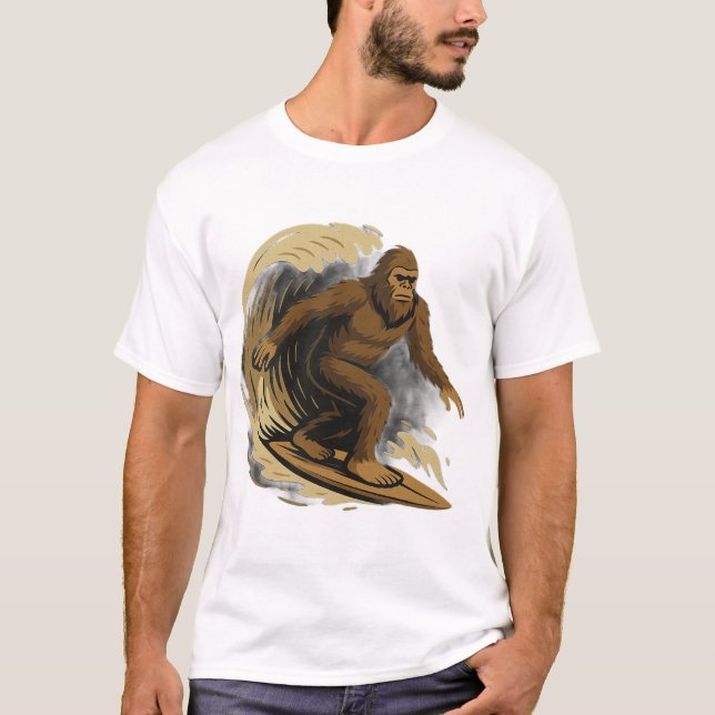 Surfing Bigfoot T Shirt (Framsida)