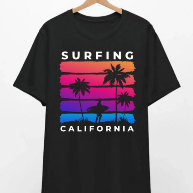 Surfing California Unisex T-Shirt (Skapare uppladdad)