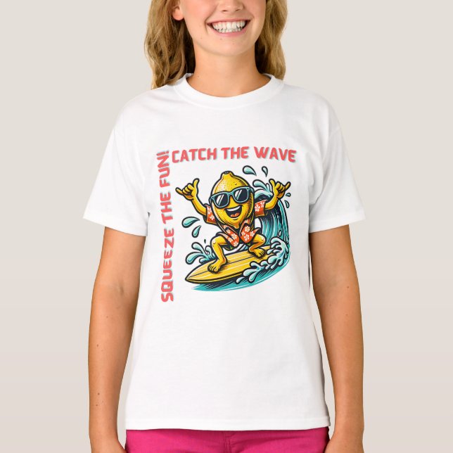 Surfing Lemon Wave Äventyr Roligt T Shirt (Framsida)