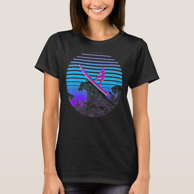 Surfing Retro Vaporwave Surfboarder Vågar Ocean Su T Shirt (Framsida)