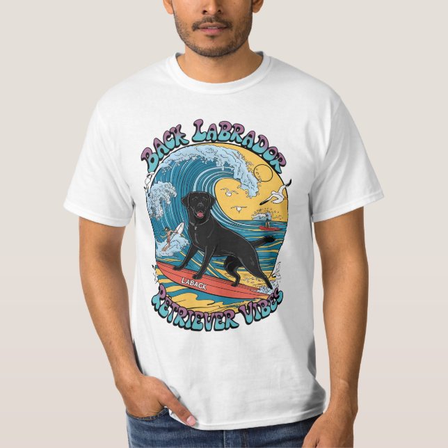 Surfing Valp Black Labrador Retriever T Shirt (Framsida)
