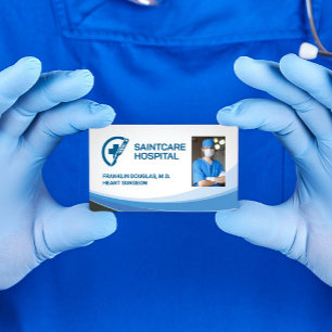 Surgeon in Scrubs Logotyp för medicinsk skalning Visitkort