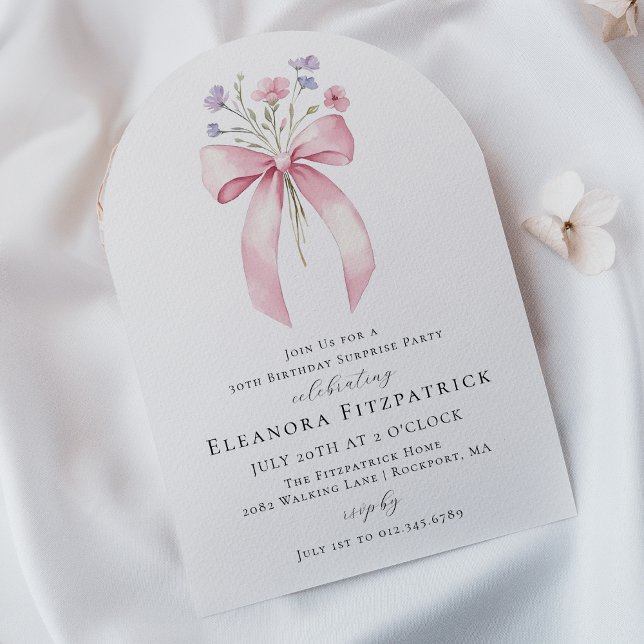 SURPRISE PARTY 30års födelsedag Bow Wildblomma Arc Inbjudningar (Skapare uppladdad)