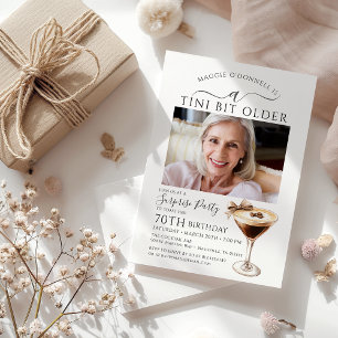 SURPRISE PARTY A Tini Bit Older Martini 70:e Inbjudningar
