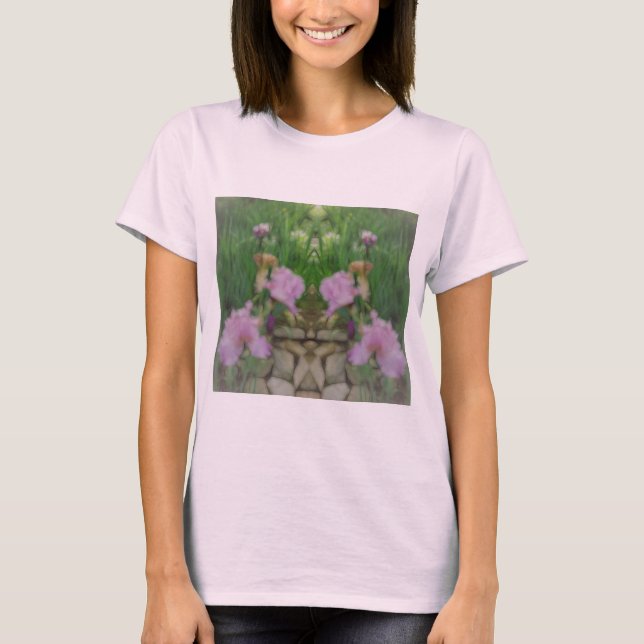 Surreal Fantasy Iris Blommigt Väg T Shirt (Framsida)