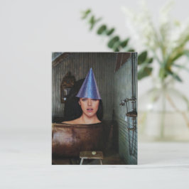 Surreal festkvinnlig rustik kopparbadkar collage vykort