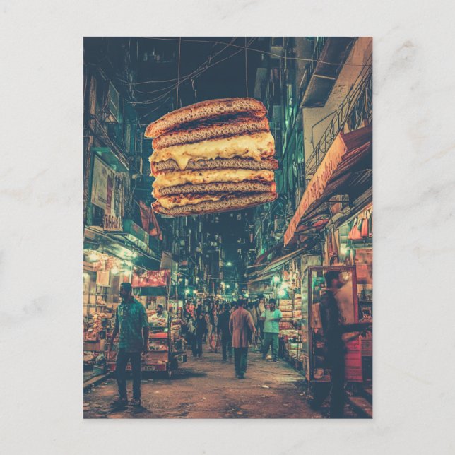 Surreal flytande smörgås ovanför en citygata vykort (Framsida)