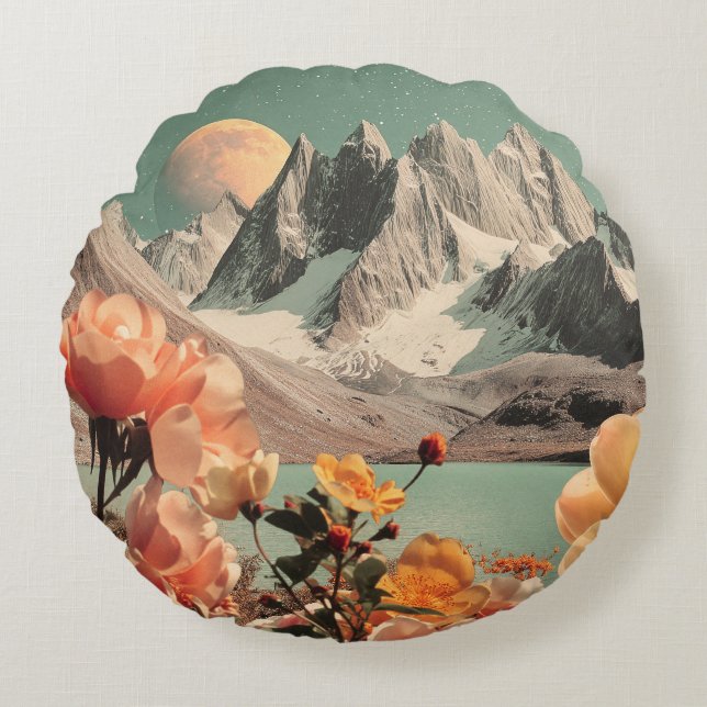 Surreal Mountain Landscape With Blooming Flowers Rund Kudde (Framsidan)