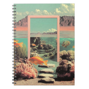 Surreal ökenocean med dörr anteckningsbok