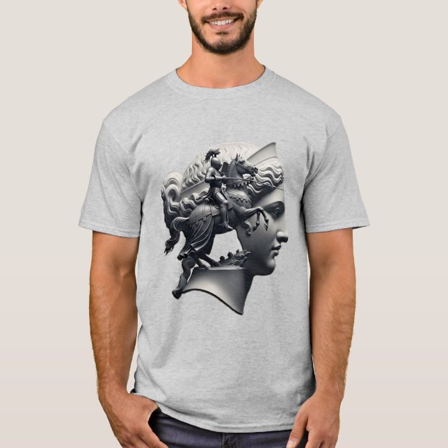 Surreal riddarskulptur – Monokrom fantasiporträtt T Shirt (Framsida)