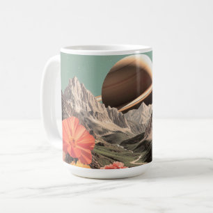 Surreal Saturnus över bergsdal Kaffemugg