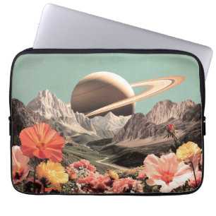 Surreal Saturnus över bergsdal Laptop Fodral
