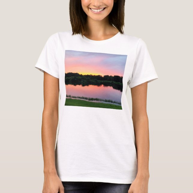 Surreal Sunrise T Shirt (Framsida)