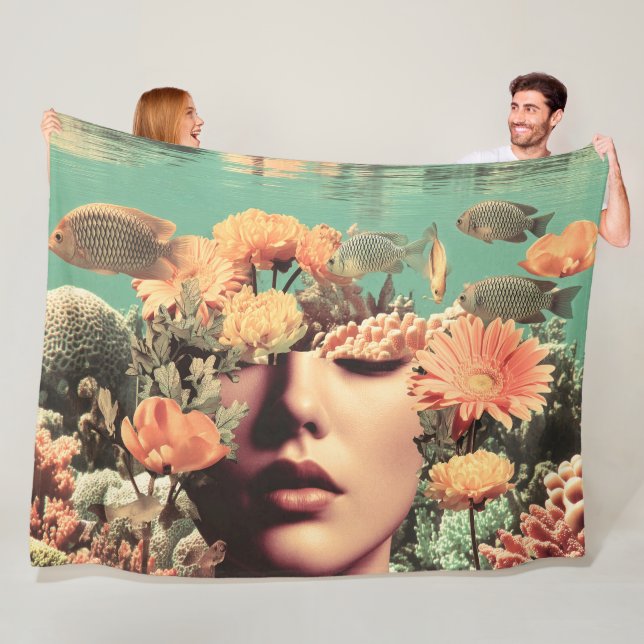 Surreal Undervattensporträtt Med Korallblommor Fleecefilt (På plats)
