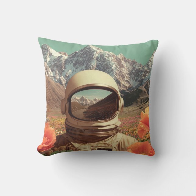 Surrealistisk astronaut i blomsterfält kudde (Framsida)