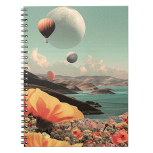 Surrealistiskt landskap med luftballonger och måne anteckningsbok