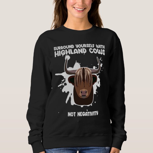 surround yourself with highland cows highland catt t shirt (Framsida)