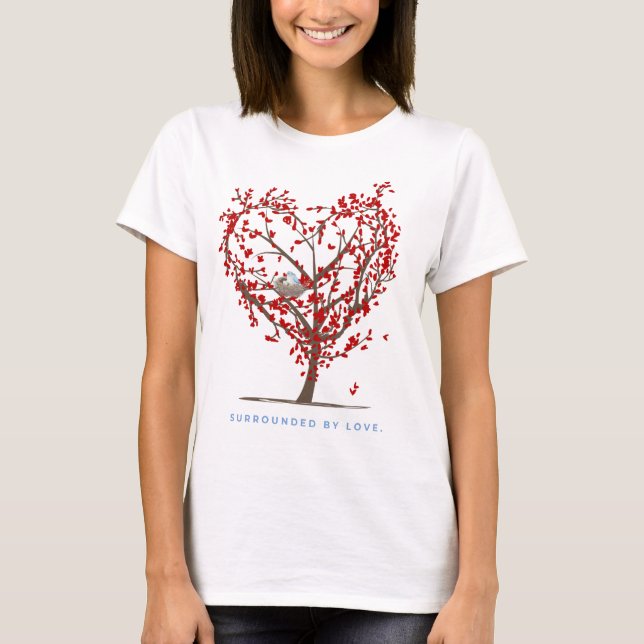 Surrounded by love t shirt (Framsida)