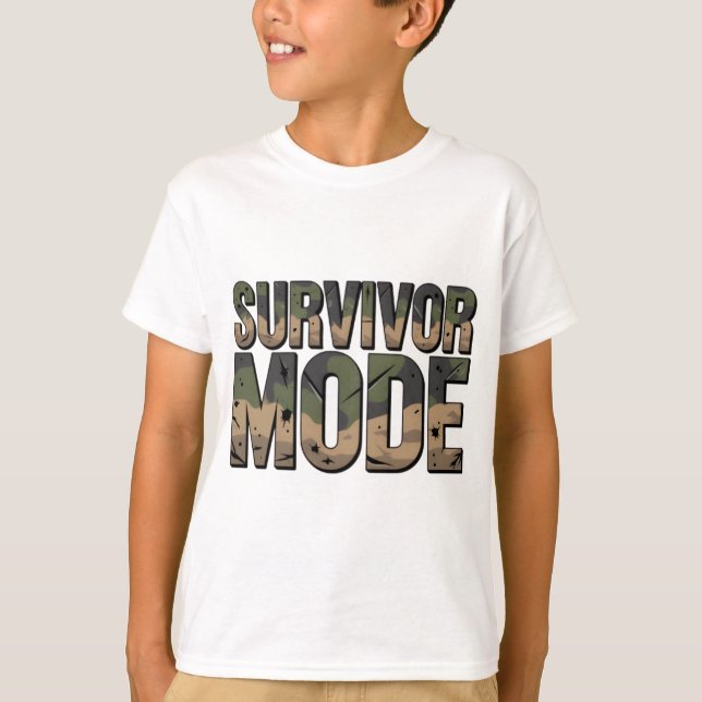 Survivor Mode Kids Camo – Little Warrior Edition T Shirt (Framsida)