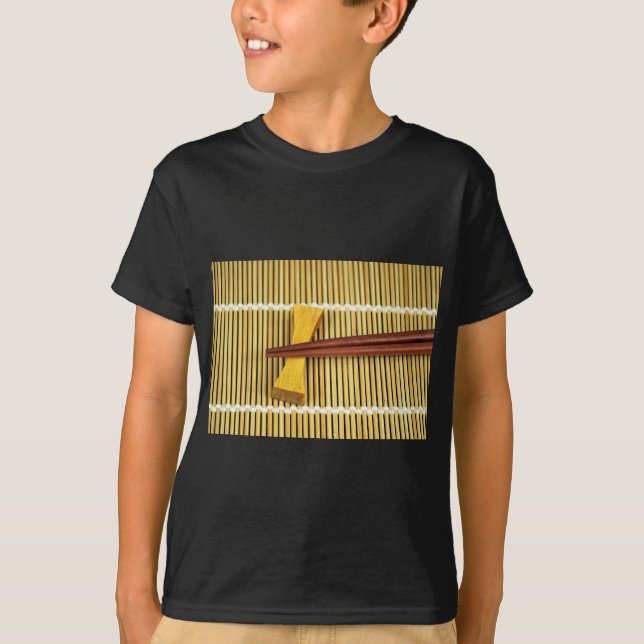 Sushi ätpinnar sensei mästare trä bambu t shirt (Framsida)