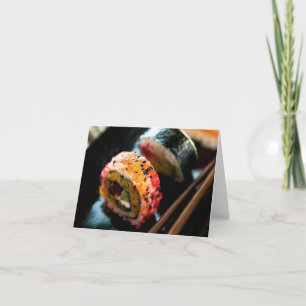 Sushi med notkort för svartfärgsfraser kort