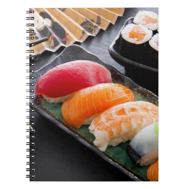 Sushi och rullar anteckningsbok (Framsidan)